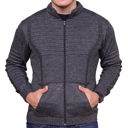 Cardigan Masculino em Tricot com Zíper Frontal e Bolsos