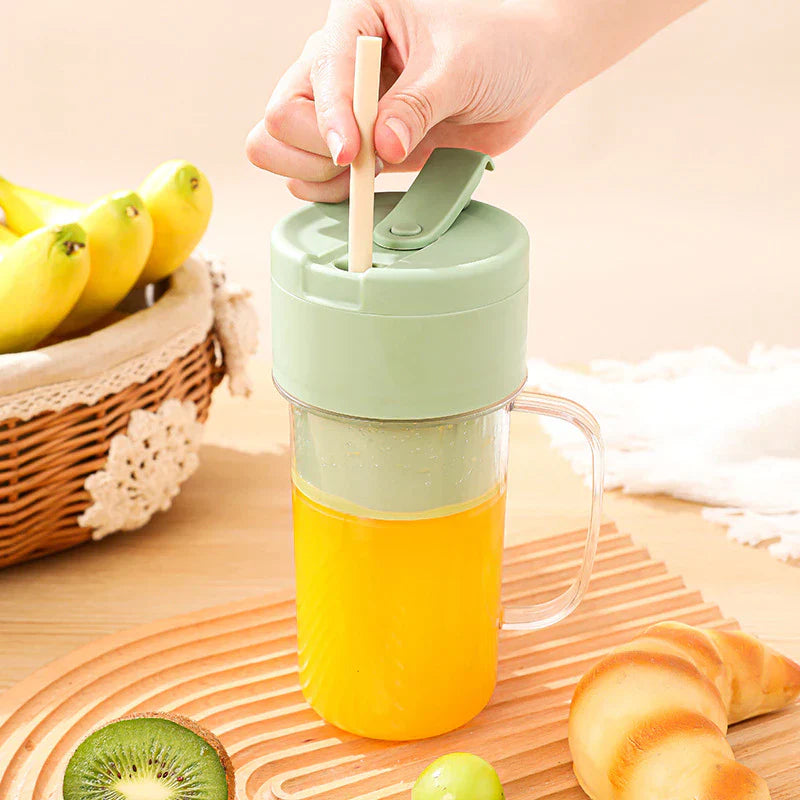 Copo Caneca Liquidificador 420ml com 6 lâminas Recarregável Portátil
